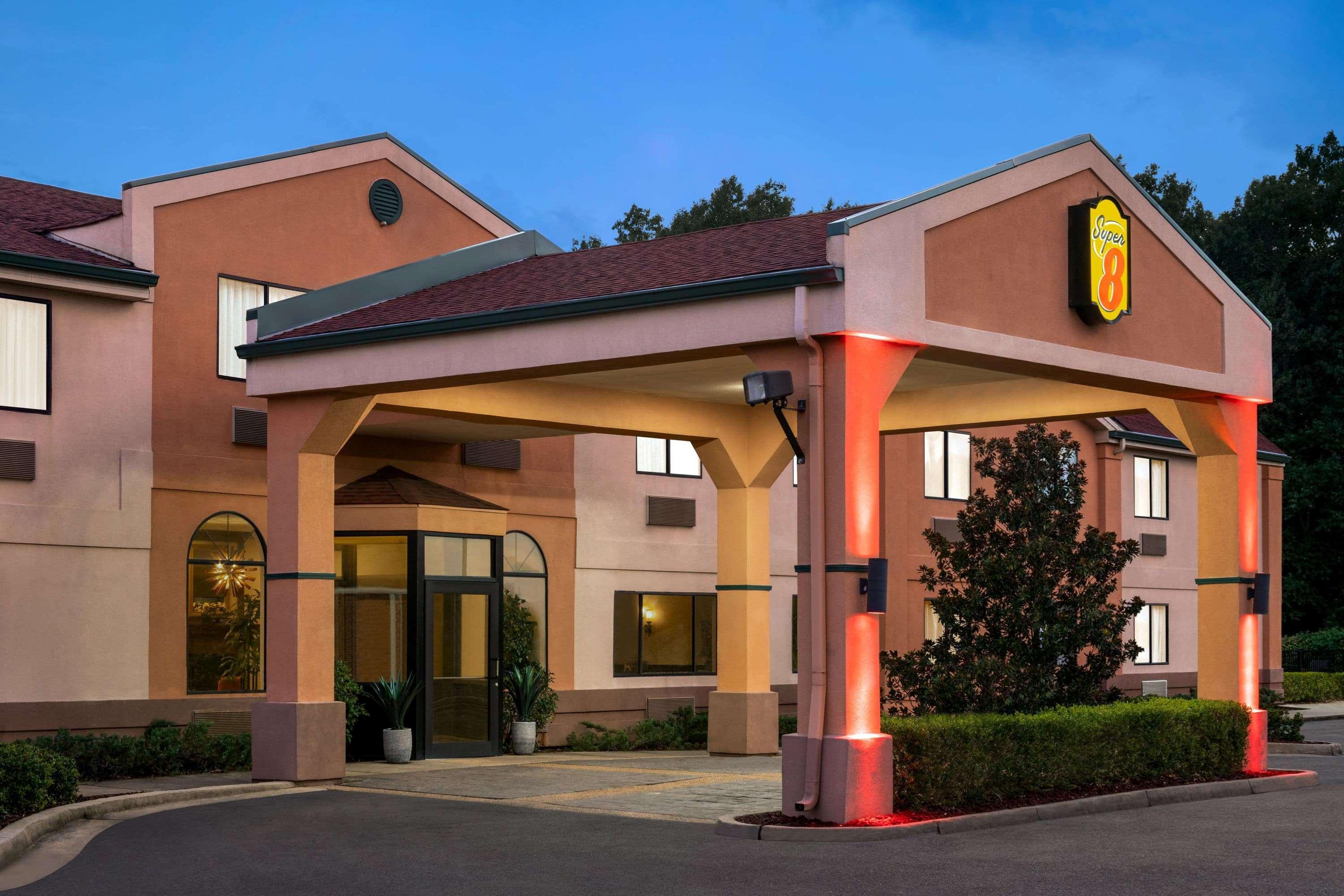 Super 8 By Wyndham Clinton Hotel Ngoại thất bức ảnh